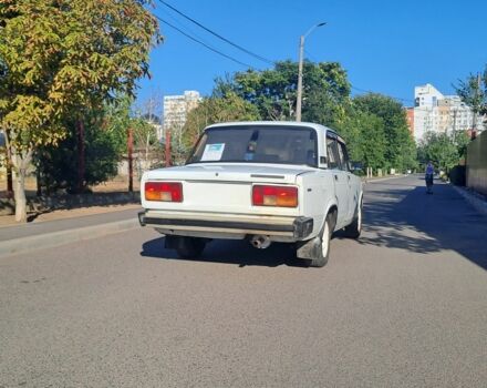 Белый ВАЗ 2105, объемом двигателя 1 л и пробегом 85 тыс. км за 1199 $, фото 4 на Automoto.ua