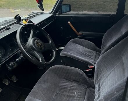 Белый ВАЗ 2105, объемом двигателя 0 л и пробегом 190 тыс. км за 700 $, фото 5 на Automoto.ua