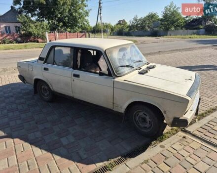 ВАЗ 2105 1991 в Балаклее на Automoto.ua Белый ВАЗ 2105, объемом двигателя 1.5 л и пробегом 15 тыс. км за 593 $, фото 4 на Automoto.ua