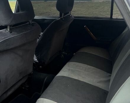 Белый ВАЗ 2105, объемом двигателя 0 л и пробегом 190 тыс. км за 700 $, фото 6 на Automoto.ua