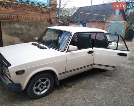 Белый ВАЗ 2105, объемом двигателя 1.5 л и пробегом 500 тыс. км за 900 $, фото 1 на Automoto.ua