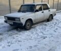 Белый ВАЗ 2105, объемом двигателя 1.2 л и пробегом 300 тыс. км за 500 $, фото 1 на Automoto.ua