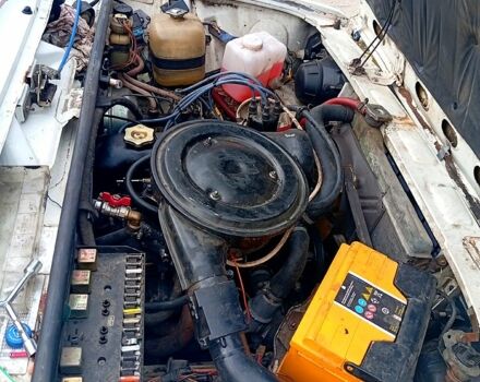 Белый ВАЗ 2105, объемом двигателя 1.5 л и пробегом 0 тыс. км за 650 $, фото 3 на Automoto.ua