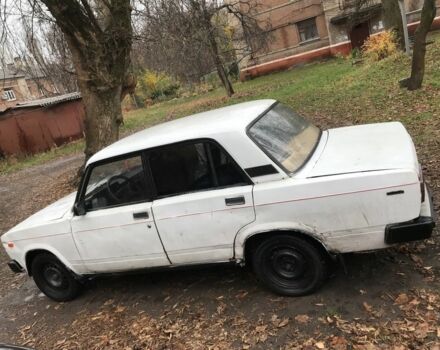 Белый ВАЗ 2105, объемом двигателя 1.3 л и пробегом 777 тыс. км за 500 $, фото 1 на Automoto.ua