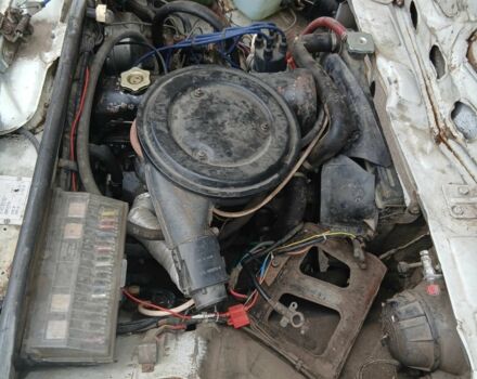 Белый ВАЗ 2105, объемом двигателя 0 л и пробегом 300 тыс. км за 300 $, фото 1 на Automoto.ua