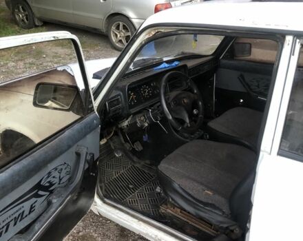 Білий ВАЗ 2105, об'ємом двигуна 1.5 л та пробігом 268 тис. км за 485 $, фото 3 на Automoto.ua