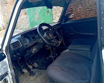 Белый ВАЗ 2105, объемом двигателя 1.5 л и пробегом 0 тыс. км за 650 $, фото 2 на Automoto.ua