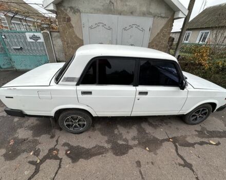 Белый ВАЗ 2105, объемом двигателя 1.2 л и пробегом 60 тыс. км за 750 $, фото 1 на Automoto.ua