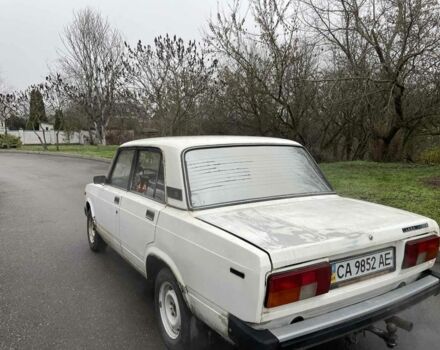 Белый ВАЗ 2105, объемом двигателя 1.5 л и пробегом 250 тыс. км за 473 $, фото 2 на Automoto.ua