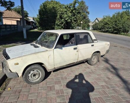ВАЗ 2105 1991 в Балаклее на Automoto.ua Белый ВАЗ 2105, объемом двигателя 1.5 л и пробегом 15 тыс. км за 593 $, фото 5 на Automoto.ua