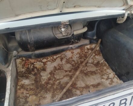 Белый ВАЗ 2105, объемом двигателя 1.1 л и пробегом 267 тыс. км за 477 $, фото 4 на Automoto.ua