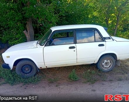 Білий ВАЗ 2105, об'ємом двигуна 1.2 л та пробігом 300 тис. км за 550 $, фото 3 на Automoto.ua