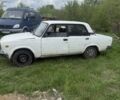 Белый ВАЗ 2105, объемом двигателя 1.6 л и пробегом 200 тыс. км за 600 $, фото 1 на Automoto.ua
