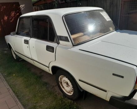 Білий ВАЗ 2105, об'ємом двигуна 1.6 л та пробігом 260 тис. км за 800 $, фото 2 на Automoto.ua