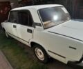 Білий ВАЗ 2105, об'ємом двигуна 1.6 л та пробігом 260 тис. км за 800 $, фото 2 на Automoto.ua