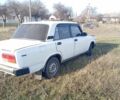 Белый ВАЗ 2105, объемом двигателя 1 л и пробегом 2 тыс. км за 350 $, фото 6 на Automoto.ua