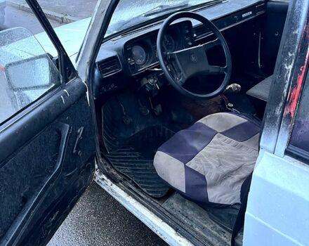 Білий ВАЗ 2105, об'ємом двигуна 1.5 л та пробігом 230 тис. км за 450 $, фото 2 на Automoto.ua
