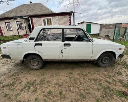 Белый ВАЗ 2105, объемом двигателя 0 л и пробегом 1 тыс. км за 400 $, фото 2 на Automoto.ua