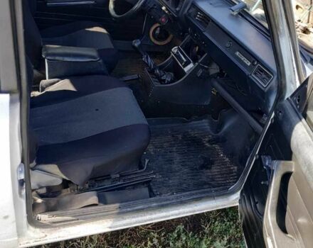 Белый ВАЗ 2105, объемом двигателя 1.2 л и пробегом 777 тыс. км за 550 $, фото 2 на Automoto.ua