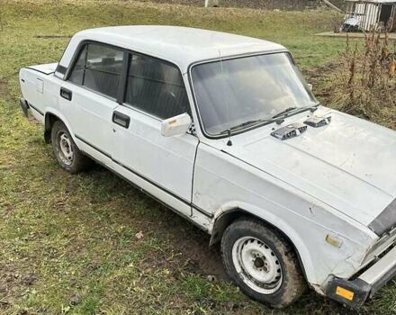 Белый ВАЗ 2105, объемом двигателя 1.3 л и пробегом 122 тыс. км за 500 $, фото 1 на Automoto.ua