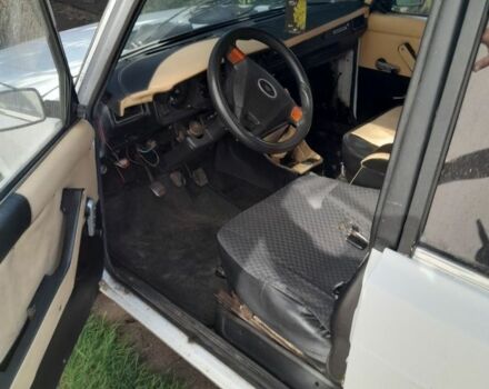 Білий ВАЗ 2105, об'ємом двигуна 1.6 л та пробігом 260 тис. км за 800 $, фото 9 на Automoto.ua