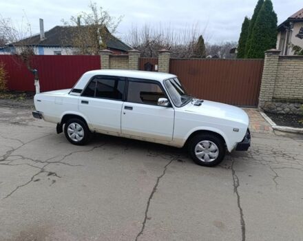 Белый ВАЗ 2105, объемом двигателя 1.5 л и пробегом 200 тыс. км за 1050 $, фото 4 на Automoto.ua