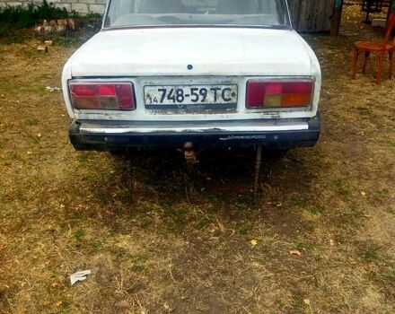 Белый ВАЗ 2105, объемом двигателя 1.3 л и пробегом 303 тыс. км за 310 $, фото 1 на Automoto.ua