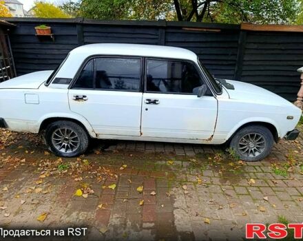 Белый ВАЗ 2105, объемом двигателя 1.5 л и пробегом 0 тыс. км за 600 $, фото 3 на Automoto.ua