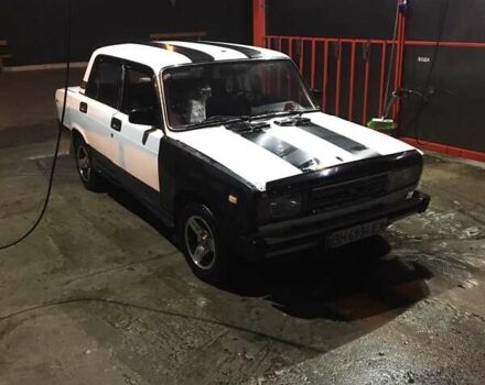 Белый ВАЗ 2105, объемом двигателя 1.5 л и пробегом 600 тыс. км за 1200 $, фото 2 на Automoto.ua