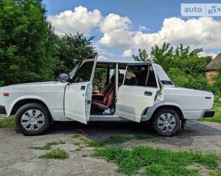 Білий ВАЗ 2105, об'ємом двигуна 1.5 л та пробігом 90 тис. км за 1500 $, фото 6 на Automoto.ua