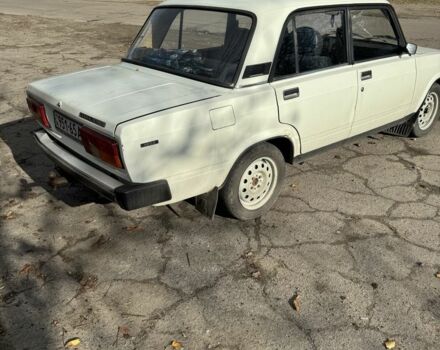 Белый ВАЗ 2105, объемом двигателя 1.5 л и пробегом 1000 тыс. км за 1000 $, фото 2 на Automoto.ua