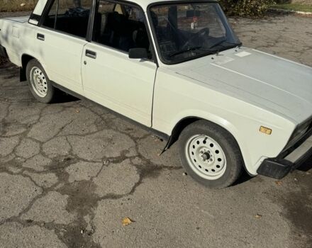 Белый ВАЗ 2105, объемом двигателя 1.5 л и пробегом 1000 тыс. км за 1000 $, фото 1 на Automoto.ua