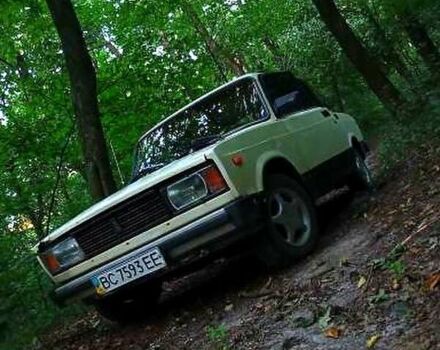 Білий ВАЗ 2105, об'ємом двигуна 1.3 л та пробігом 313 тис. км за 18000 $, фото 2 на Automoto.ua