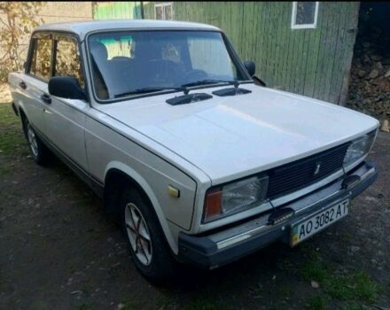 Белый ВАЗ 2105, объемом двигателя 1.5 л и пробегом 9 тыс. км за 600 $, фото 1 на Automoto.ua