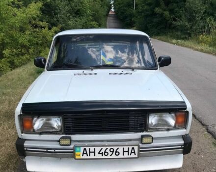 Белый ВАЗ 2105, объемом двигателя 1.7 л и пробегом 100 тыс. км за 833 $, фото 4 на Automoto.ua