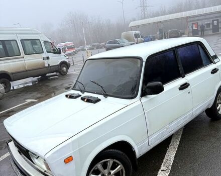 Білий ВАЗ 2105, об'ємом двигуна 1.5 л та пробігом 450 тис. км за 1300 $, фото 4 на Automoto.ua