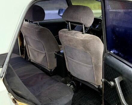 Білий ВАЗ 2105, об'ємом двигуна 1.5 л та пробігом 450 тис. км за 1300 $, фото 9 на Automoto.ua