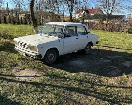 Белый ВАЗ 2105, объемом двигателя 0 л и пробегом 1 тыс. км за 550 $, фото 2 на Automoto.ua