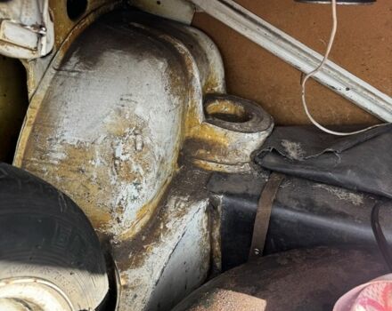 Белый ВАЗ 2105, объемом двигателя 1.5 л и пробегом 1000 тыс. км за 1000 $, фото 6 на Automoto.ua