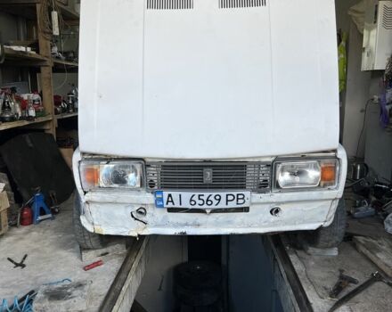 Белый ВАЗ 2105, объемом двигателя 1.5 л и пробегом 65 тыс. км за 476 $, фото 4 на Automoto.ua