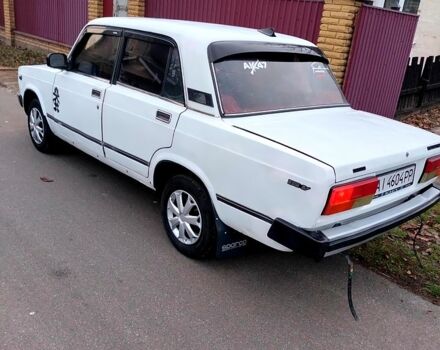 Білий ВАЗ 2105, об'ємом двигуна 1.5 л та пробігом 201 тис. км за 1100 $, фото 1 на Automoto.ua