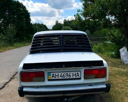 Белый ВАЗ 2105, объемом двигателя 1.7 л и пробегом 0 тыс. км за 1100 $, фото 2 на Automoto.ua
