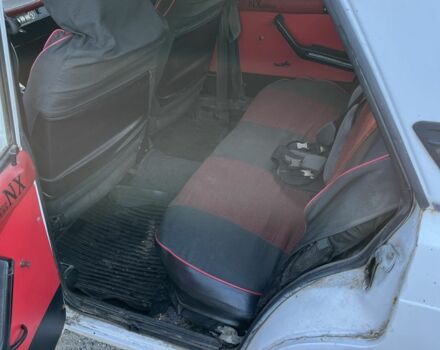 Білий ВАЗ 2105, об'ємом двигуна 1.5 л та пробігом 300 тис. км за 485 $, фото 5 на Automoto.ua