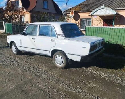 Белый ВАЗ 2105, объемом двигателя 1.5 л и пробегом 250 тыс. км за 500 $, фото 3 на Automoto.ua