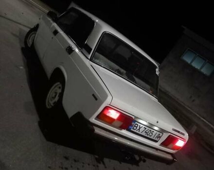 Белый ВАЗ 2105, объемом двигателя 1.5 л и пробегом 190 тыс. км за 900 $, фото 2 на Automoto.ua