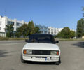 Белый ВАЗ 2105, объемом двигателя 1.5 л и пробегом 100 тыс. км за 800 $, фото 1 на Automoto.ua