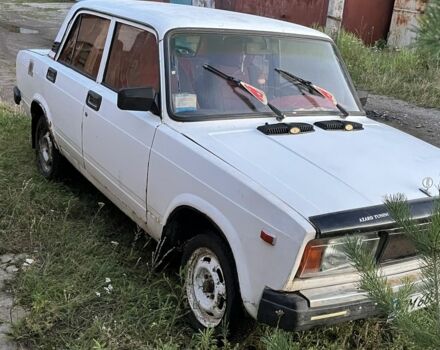 Білий ВАЗ 2105, об'ємом двигуна 1.5 л та пробігом 300 тис. км за 485 $, фото 2 на Automoto.ua