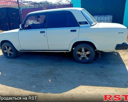Белый ВАЗ 2105, объемом двигателя 1.2 л и пробегом 0 тыс. км за 1150 $, фото 2 на Automoto.ua