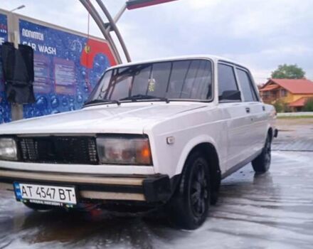 Белый ВАЗ 2105, объемом двигателя 1.3 л и пробегом 200 тыс. км за 700 $, фото 5 на Automoto.ua