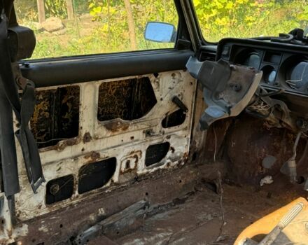 Белый ВАЗ 2105, объемом двигателя 1.6 л и пробегом 110 тыс. км за 291 $, фото 5 на Automoto.ua